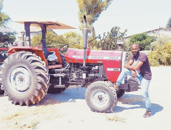 We grow fresh, organic produce using clean methods that protect nature, healthy food.