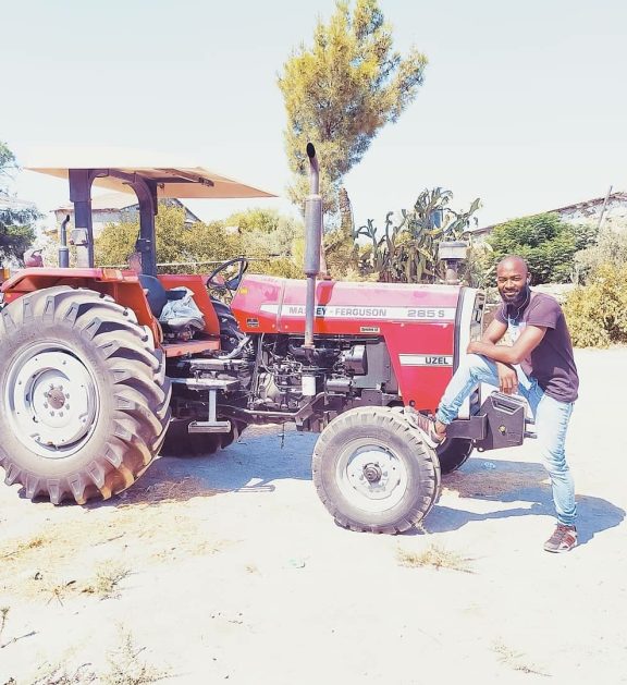 We grow fresh, organic produce using clean methods that protect nature, healthy food.