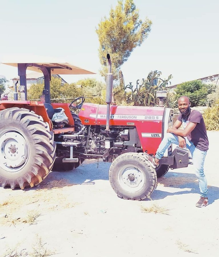 We grow fresh, organic produce using clean methods that protect nature, healthy food.