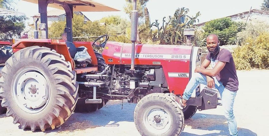 We grow fresh, organic produce using clean methods that protect nature, healthy food.