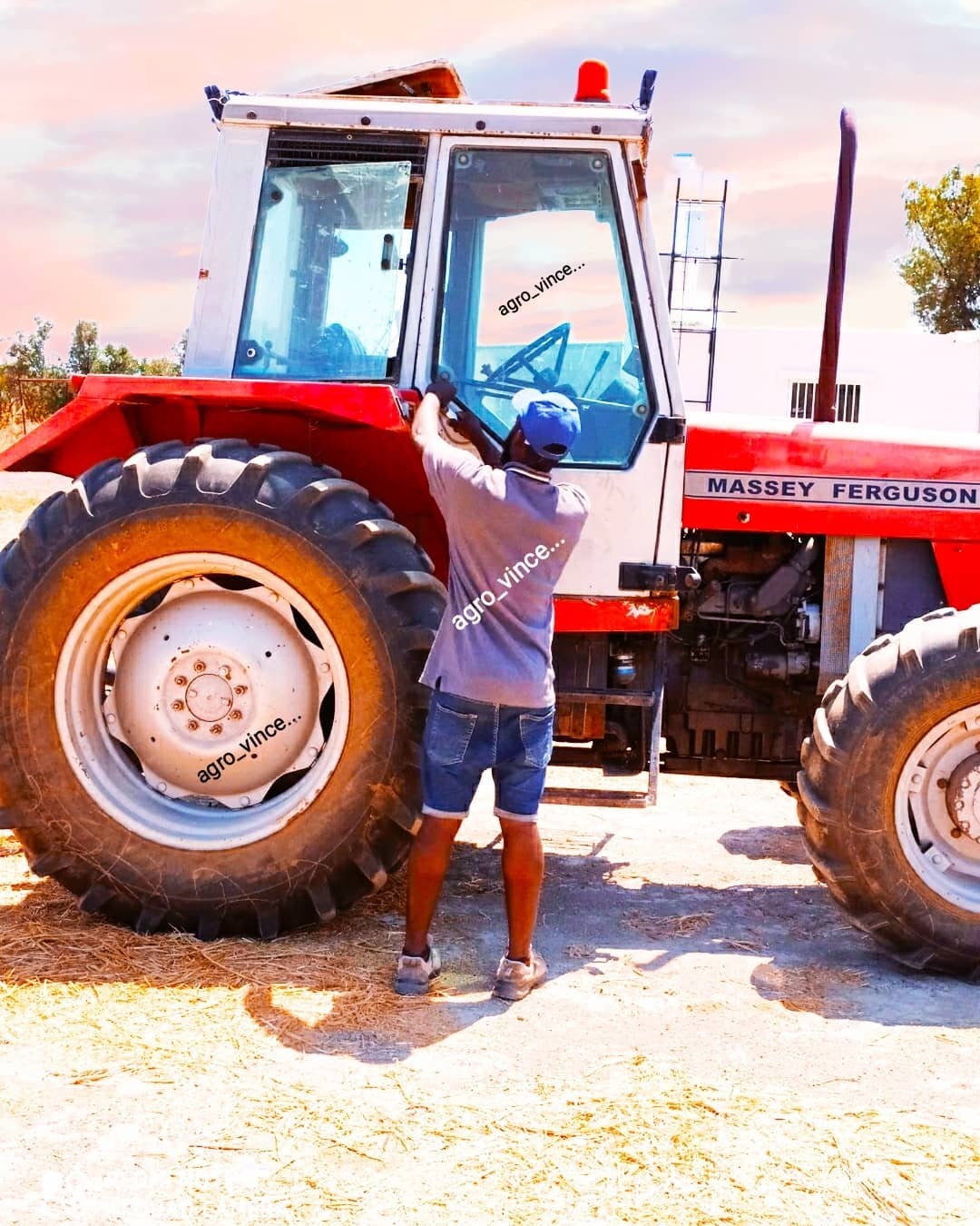 We grow fresh, organic produce using clean methods that protect nature, healthy food.