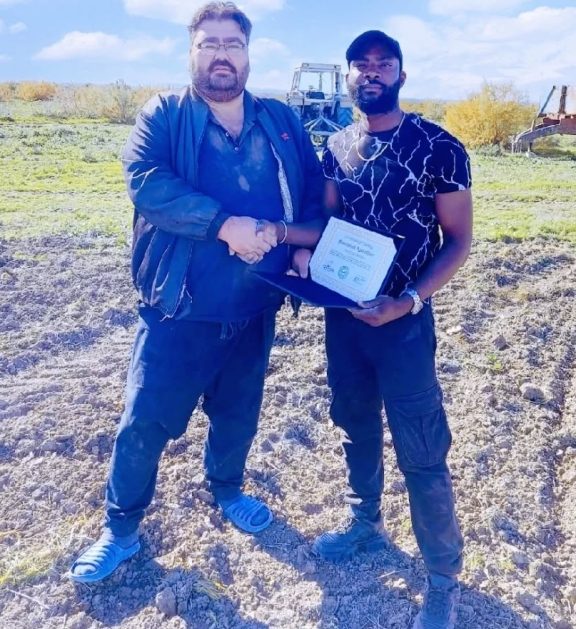 We grow fresh, organic produce using clean methods that protect nature, healthy food.