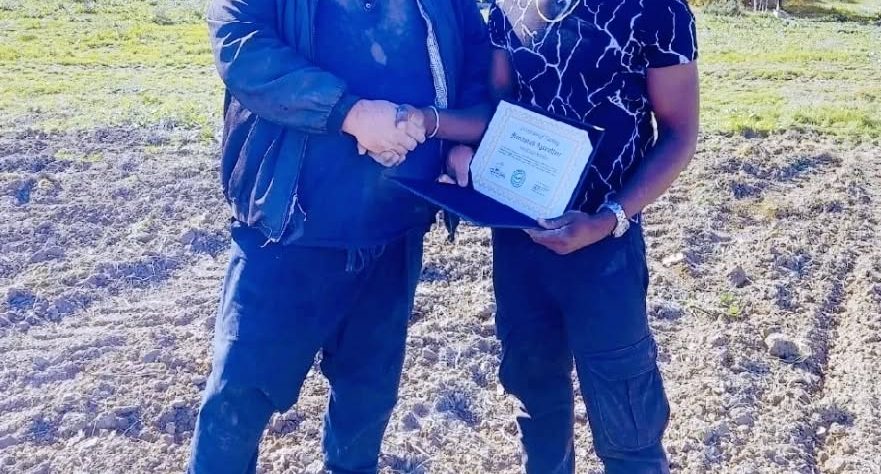 We grow fresh, organic produce using clean methods that protect nature, healthy food.